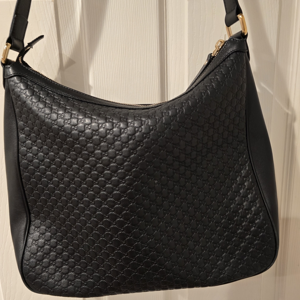 Gucci Black Textured Shoulder Bag